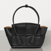 Bottega Veneta Mini Arco 29 Bag In Black Grained Calfskin