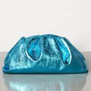 Bottega Veneta The Pouch Clutch In Blue Metallic Leather